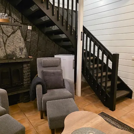 Himosputteri 2 - 8hloe, Keski-himos Villa