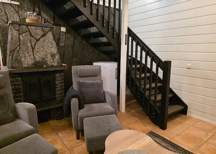 Himosputteri 2 - 8hloe, Keski-himos Villa